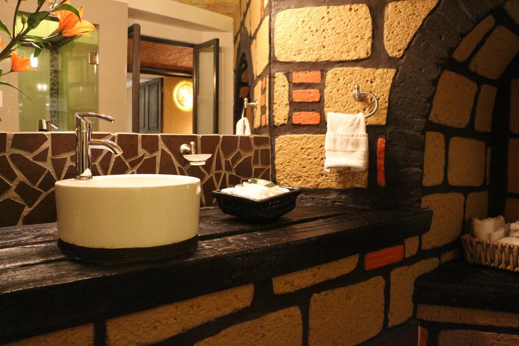 Aztic Hotel And Executive Suites Mexico by Rom bilde